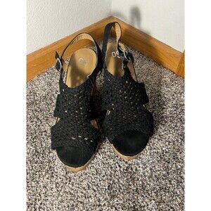 ☆  SO Taffy Black Women’s Woven Wedge Sandals Size 8M Open Toe Buckle Closure